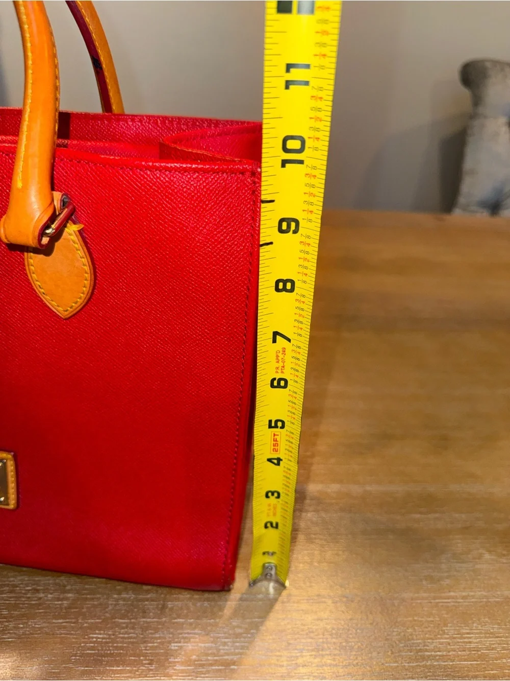 Dooney & Bourke magnetic snap
